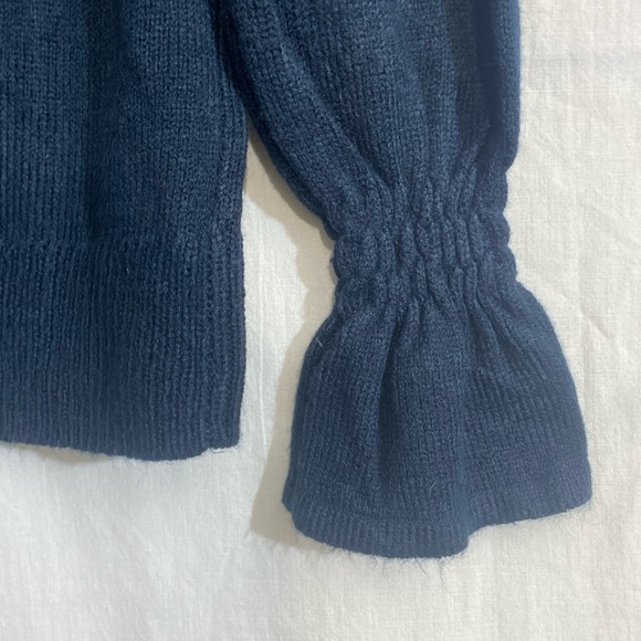 NWT JOE FRESH Long Sleeve Crew Neck Sweater w/ Flared wrist - Picture 3 of 8